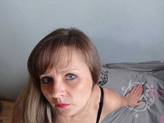 צ'אט וידאו ארוטי Hotiren