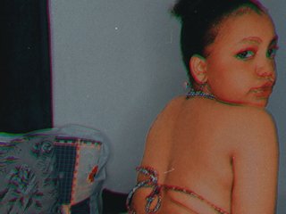 צ'אט וידאו ארוטי Cute_sasha