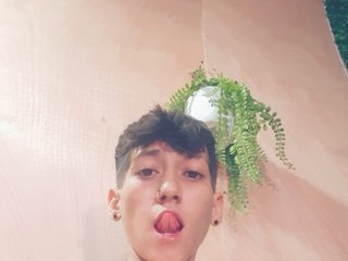 צ'אט וידאו ארוטי HottAlexxxa