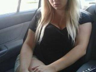 צ'אט וידאו ארוטי hottielana