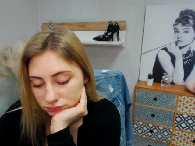 צילומי מסך משודרים hottieLAURA