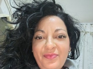 צ'אט וידאו ארוטי HottSerena
