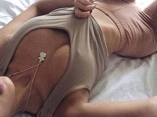 צ'אט וידאו ארוטי I-Sofia-1999