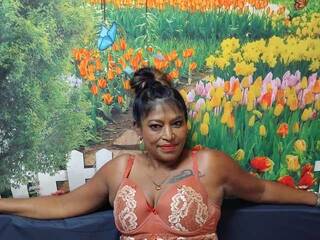 צ'אט וידאו ארוטי indianbarbiedoll