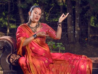 צ'אט וידאו ארוטי indirayaa