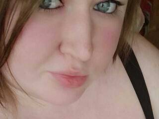 צ'אט וידאו ארוטי IngaPleasure