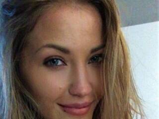 צ'אט וידאו ארוטי awesomekiss