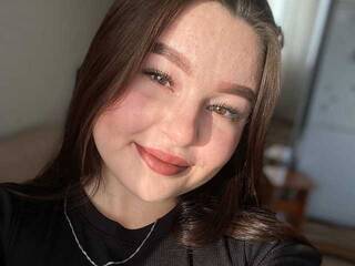 צ'אט וידאו ארוטי Iris-hot