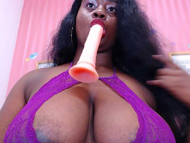 תמונות irisbrown Hello guys! happy day lets make some tricks and #cum with me and play with my #toys #dildo #lovense #ebony #ebano #fuck my #pussy