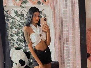 צ'אט וידאו ארוטי Isa-becc