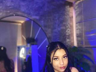 צ'אט וידאו ארוטי Isabellaa-03