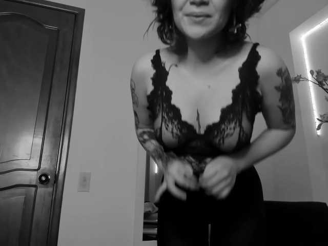 תמונות IsabelleRed hello! welcome♥ /control lush in prv ☻ #sissy #anal #bdsm #slave #submissive #lovense" /snapchatfree / bellered21