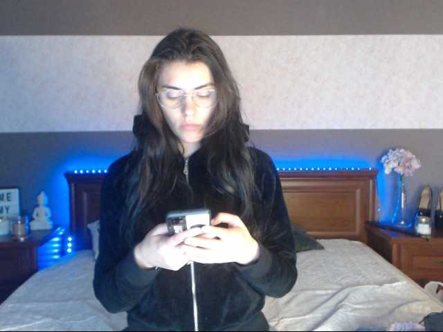 צילומי מסך משודרים IsabelStars