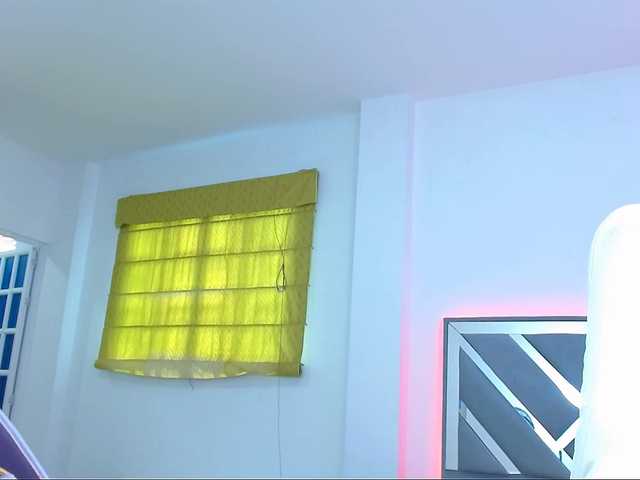 צילומי מסך משודרים IsaPetite1