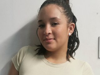 צ'אט וידאו ארוטי IsaWilliams