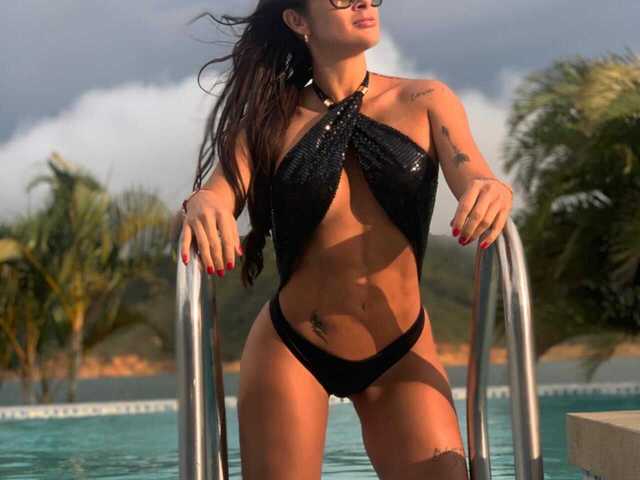 תמונה של הפרופיל IvannaWest