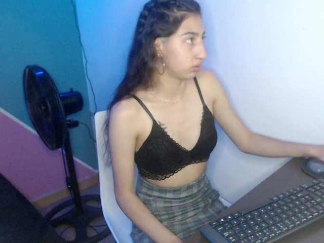 תמונות ivy-blue hey i am new in bonga cams , make me happy today