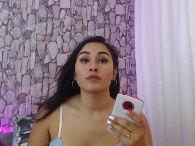 צילומי מסך משודרים LauraTovar
