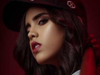 צ'אט וידאו ארוטי JadeWest