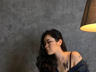 צ'אט וידאו ארוטי Jennatyan
