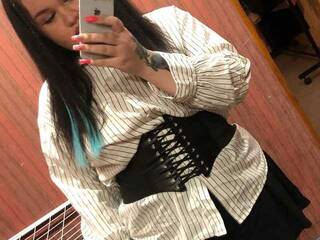 צ'אט וידאו ארוטי Jenny--Kiss