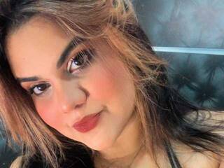 צ'אט וידאו ארוטי Jessie-Bellucci