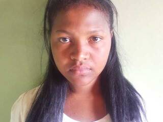 צ'אט וידאו ארוטי Joellah