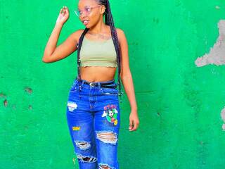 צ'אט וידאו ארוטי jovial255