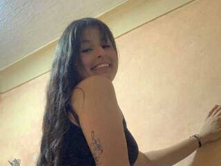 צ'אט וידאו ארוטי Joyce-Rosse