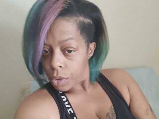 צ'אט וידאו ארוטי JuicceHoneyPot