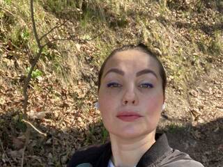 צ'אט וידאו ארוטי juicyTIFFANY