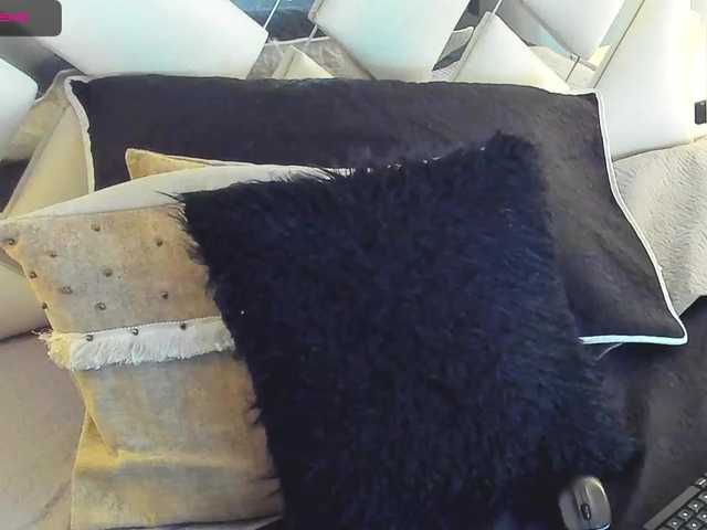 צילומי מסך משודרים Julia-Rivera