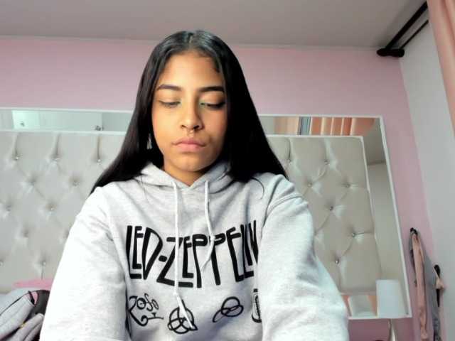 צילומי מסך משודרים julia-rose