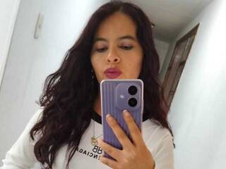 צ'אט וידאו ארוטי Juliana-rosee