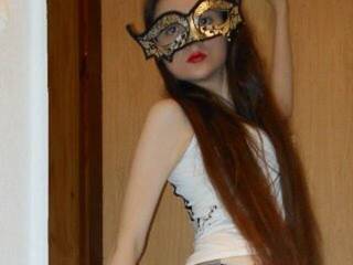 צ'אט וידאו ארוטי JuliaVeil