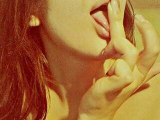 צ'אט וידאו ארוטי JulieJu