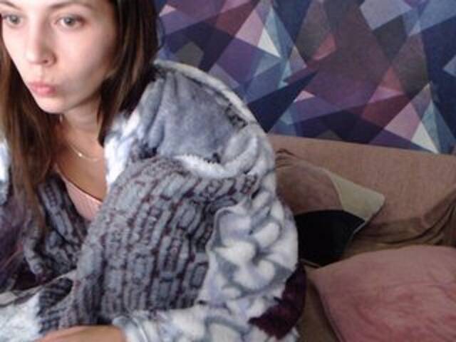 צילומי מסך משודרים JulieRios