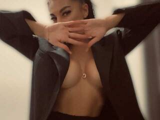 צ'אט וידאו ארוטי JulieWerb