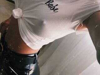 צ'אט וידאו ארוטי --__-