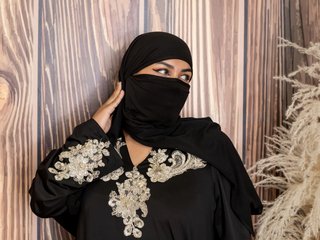 צ'אט וידאו ארוטי Kadiraa