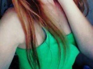 צ'אט וידאו ארוטי kamaliyyaa