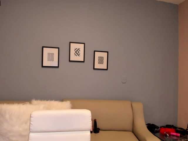 צילומי מסך משודרים KaraSmithX