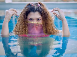 צ'אט וידאו ארוטי kareenaa