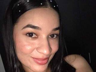 צ'אט וידאו ארוטי KarimBidal