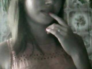 צ'אט וידאו ארוטי karinnaa