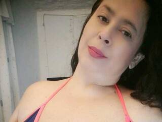 צ'אט וידאו ארוטי karla1977