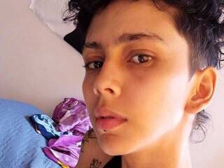 צ'אט וידאו ארוטי Karla98