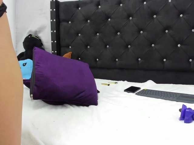 צילומי מסך משודרים KarolineWayne