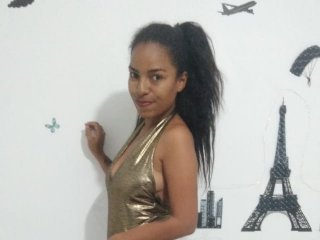 תמונה של הפרופיל Karolyparis27