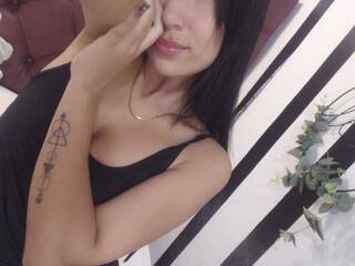 צ'אט וידאו ארוטי KataleyaMansson